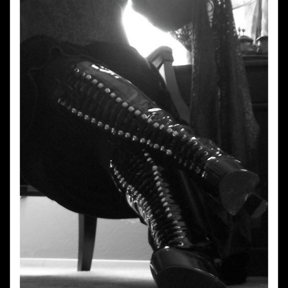 Welcome to my Closet, thanks for dropping by - Picture 5 of 9